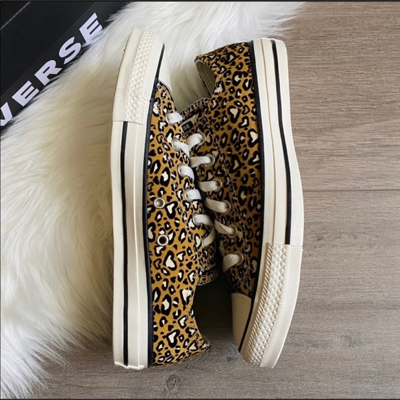NWT Converse Leopard Heart Chuck Taylor All Star - Picture 7 of 9
